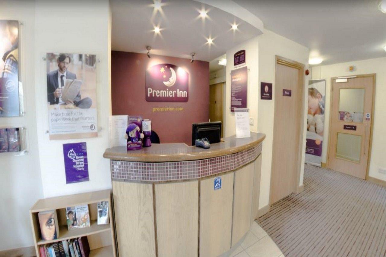 Premier Inn Portsmouth Horndean Zewnętrze zdjęcie